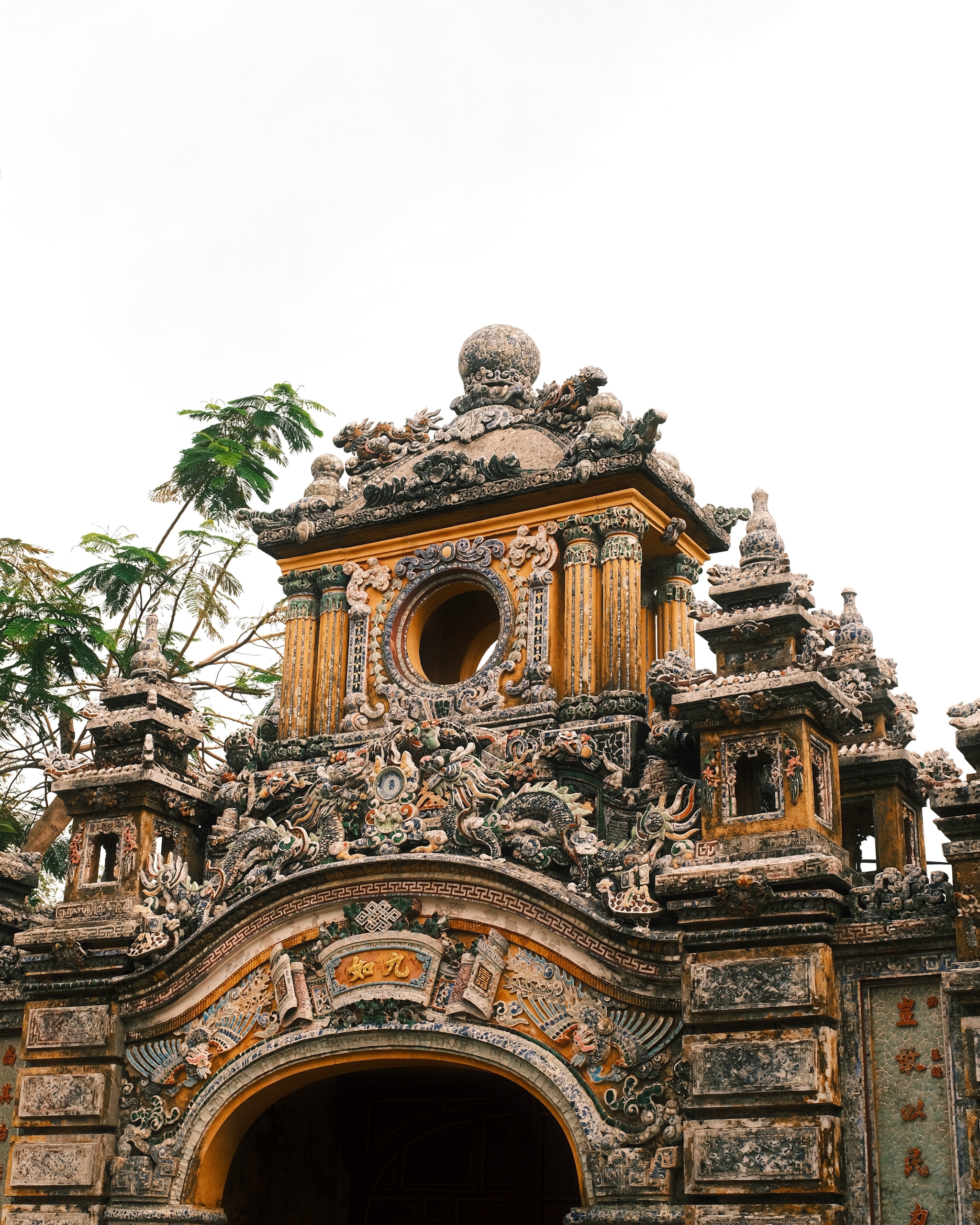 Hue | The Lost Imperial City