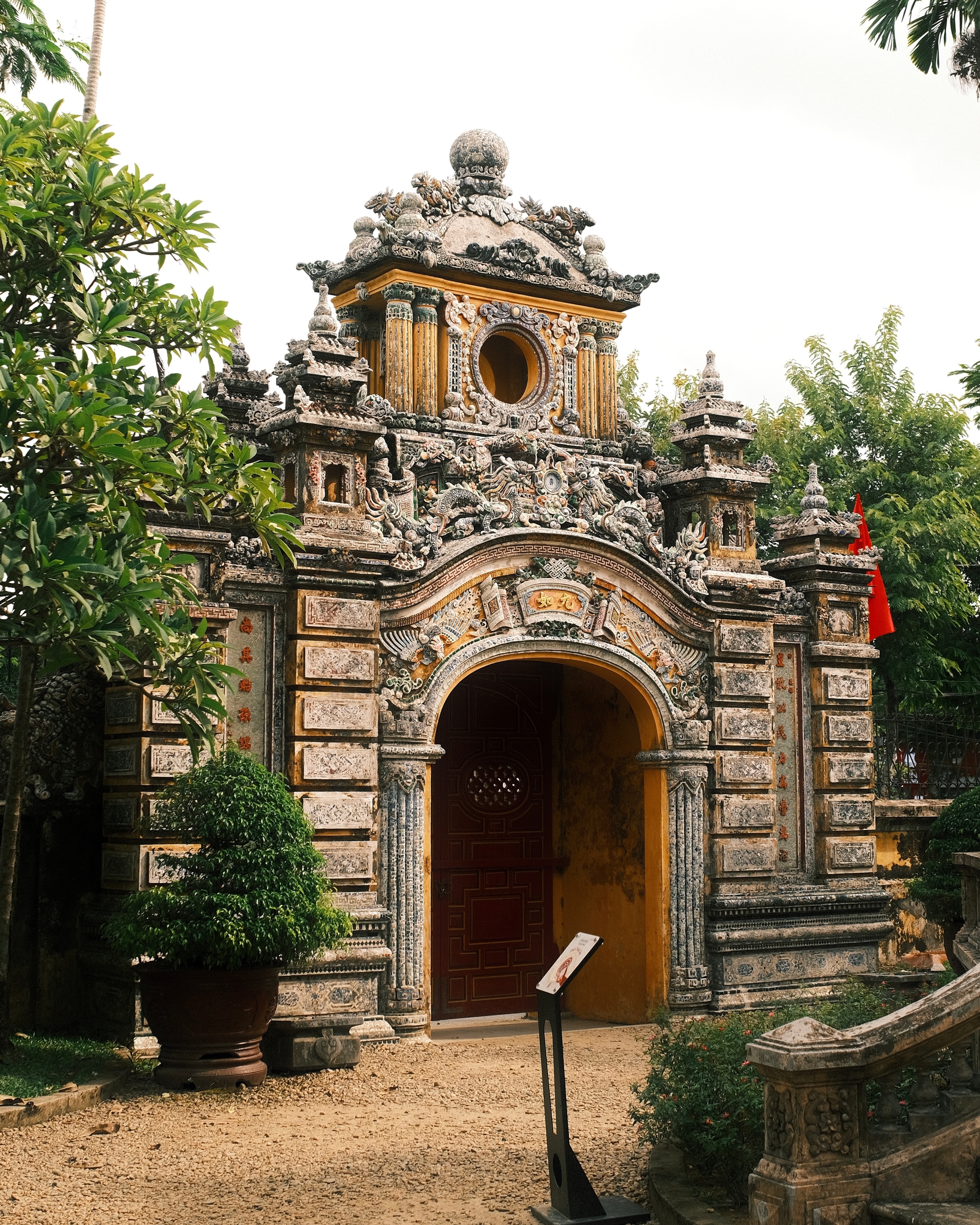 Hue | The Lost Imperial City