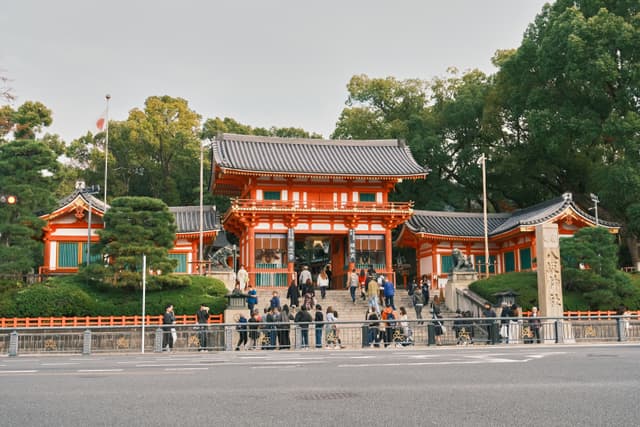 Yasaka Shrine | 八坂神社